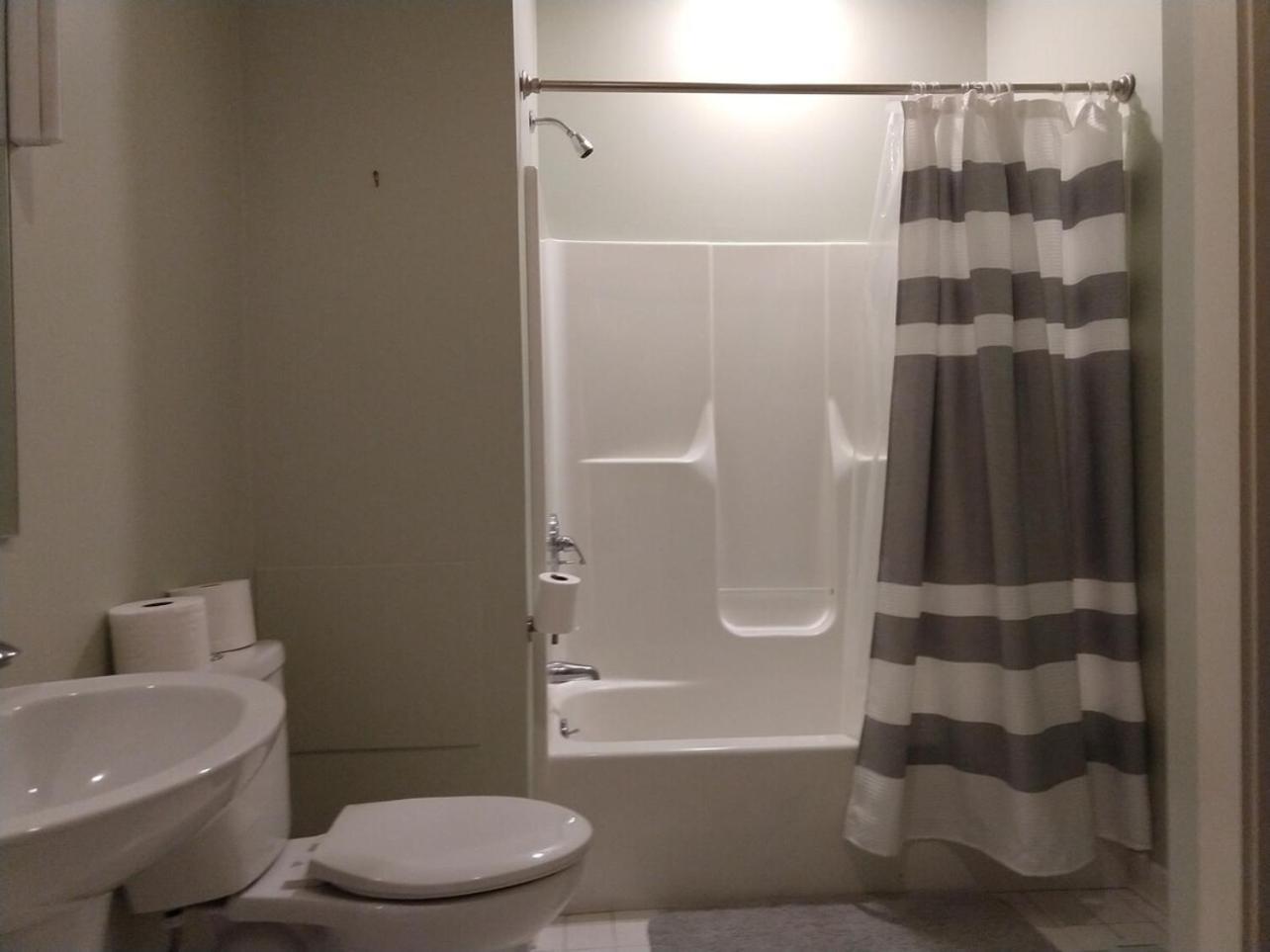 Refresh 3Br Apt New Kitchen! Downtown Дарем Екстер'єр фото